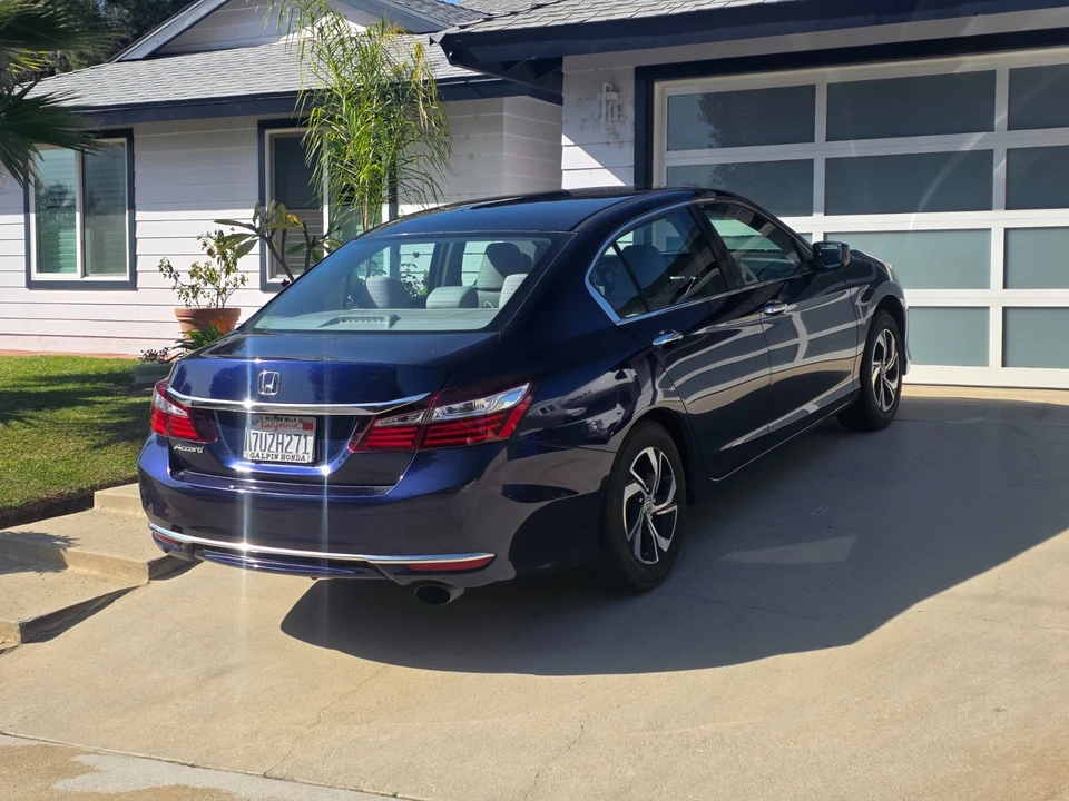 2016 Honda Accord 9th Gen - Image 10 of 21