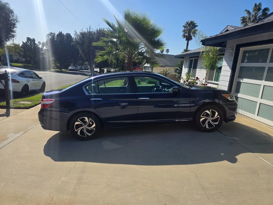 2016 Honda Accord 9th Gen - Image 5 of 21