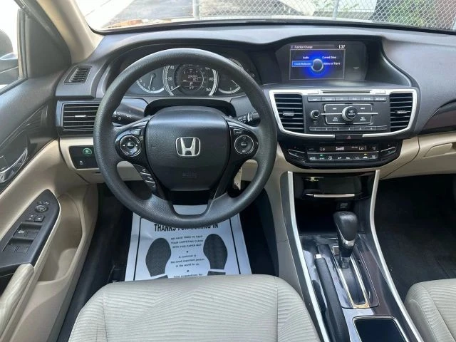 2016 Honda Accord 9th Gen - Image 13 of 19