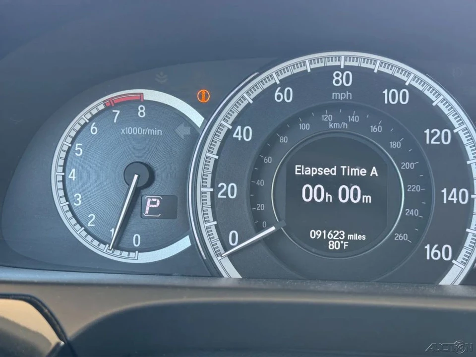 2016 Honda Accord 9th Gen - Image 11 of 21