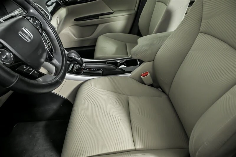 2016 Honda Accord 9th Gen - Image 19 of 21