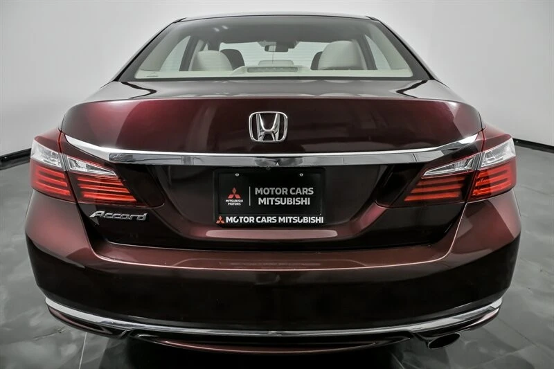 2016 Honda Accord 9th Gen - Image 10 of 21