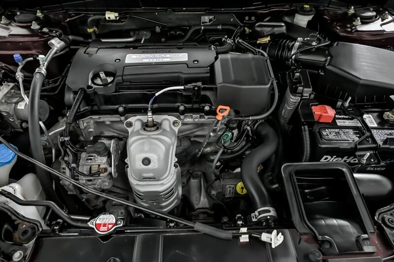 2016 Honda Accord 9th Gen - Image 16 of 21