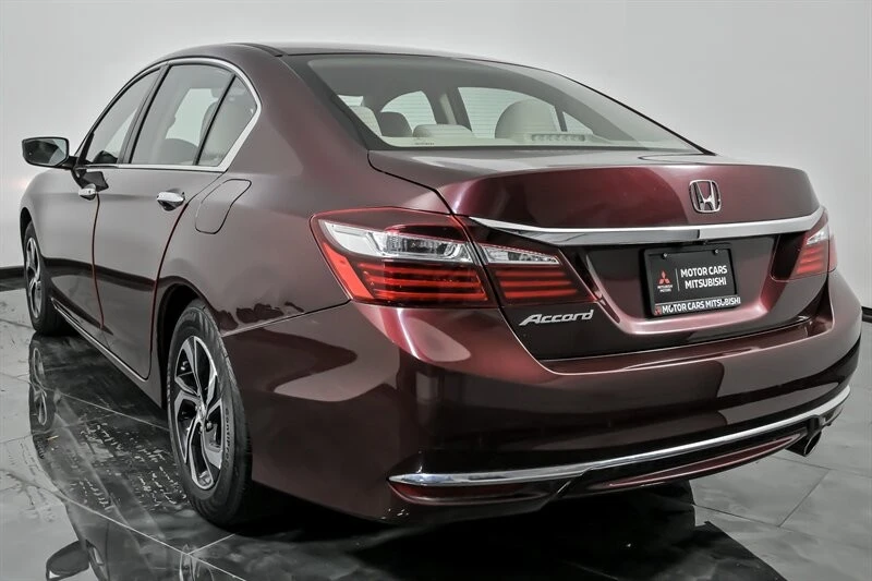 2016 Honda Accord 9th Gen - Image 9 of 21