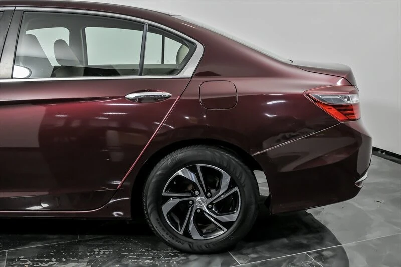 2016 Honda Accord 9th Gen - Image 8 of 21
