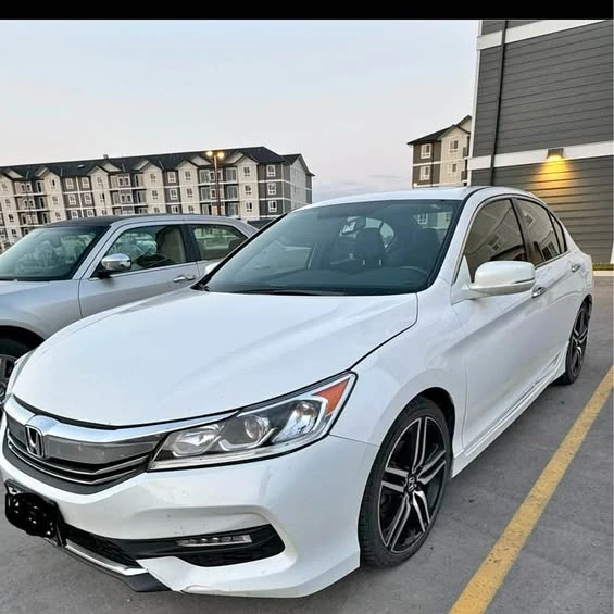 2016 Honda Accord 9th Gen - Image 1 of 1