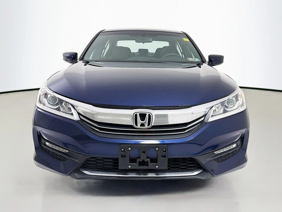 2016 Honda Accord 9th Gen - Image 2 of 12