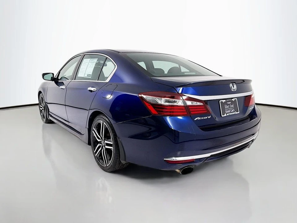 2016 Honda Accord 9th Gen - Image 5 of 12
