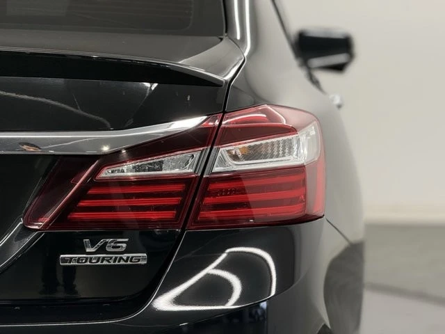 2016 Honda Accord 9th Gen - Image 7 of 12