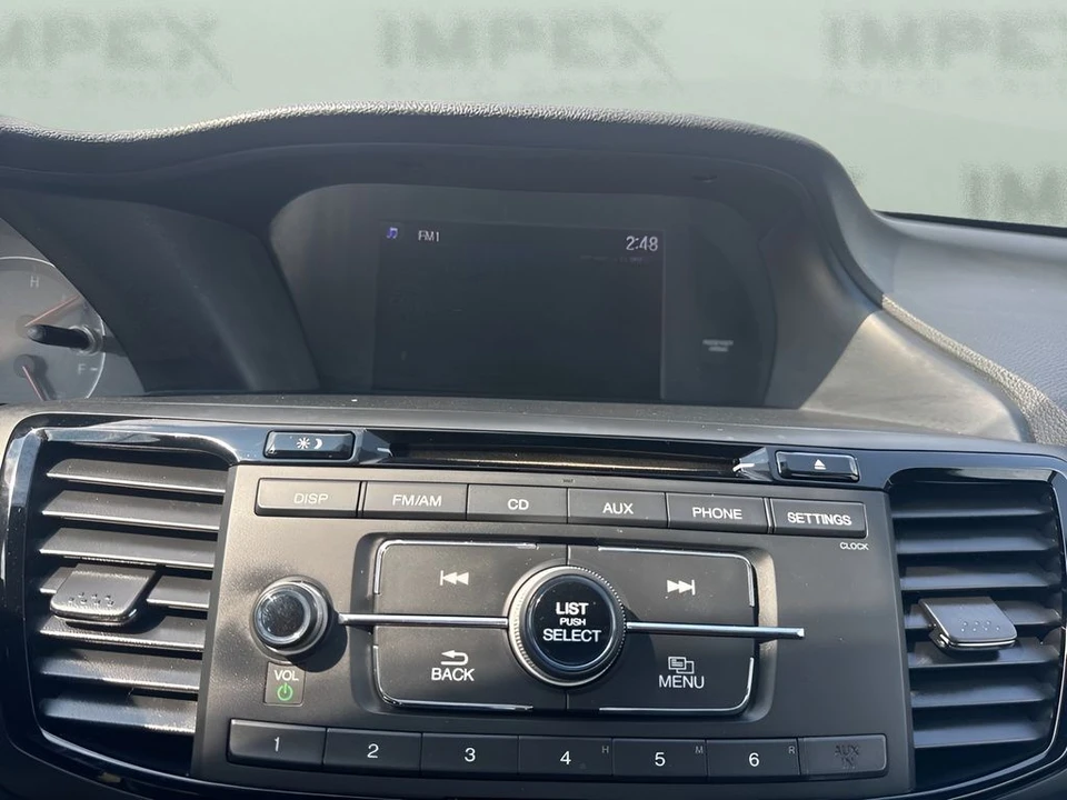 2016 Honda Accord 9th Gen - Image 17 of 21