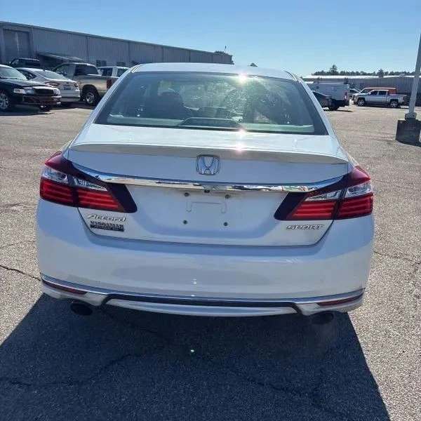 2016 Honda Accord 9th Gen - Image 7 of 12