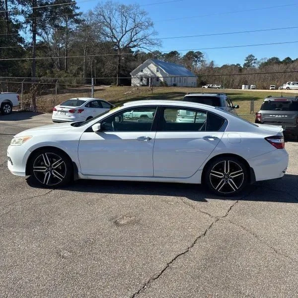 2016 Honda Accord 9th Gen - Image 3 of 12