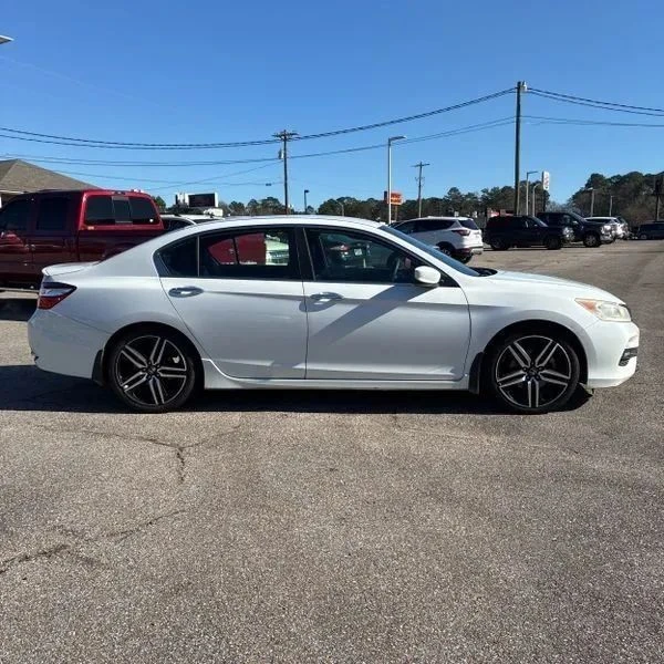 2016 Honda Accord 9th Gen - Image 10 of 12