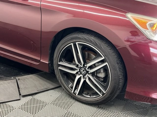 2016 Honda Accord 9th Gen - Image 6 of 11