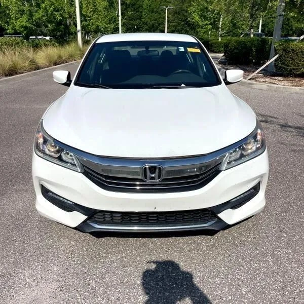 2016 Honda Accord 9th Gen - Image 11 of 12