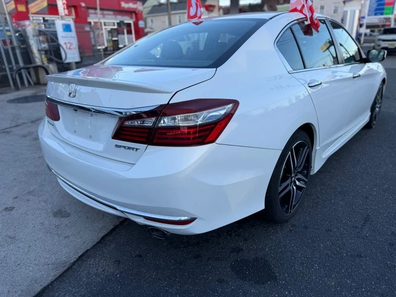 2016 Honda Accord 9th Gen - Image 4 of 10