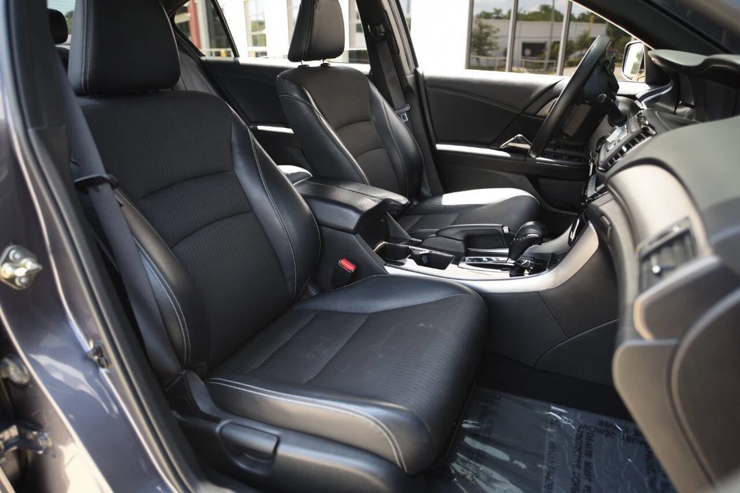 2016 Honda Accord 9th Gen - Image 14 of 17
