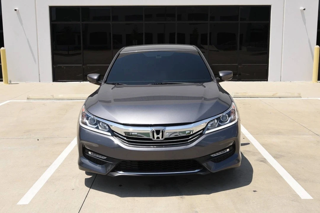 2016 Honda Accord 9th Gen - Image 3 of 12