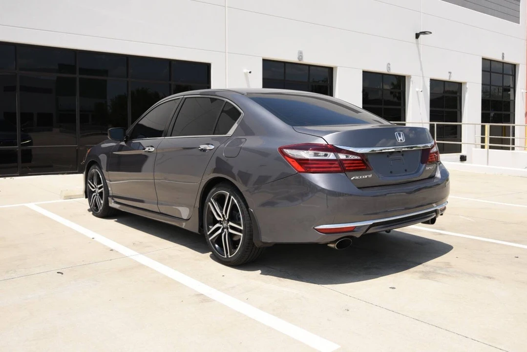 2016 Honda Accord 9th Gen - Image 6 of 17
