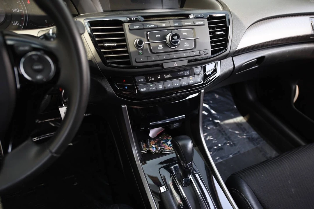 2016 Honda Accord 9th Gen - Image 17 of 17