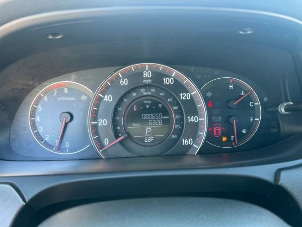 2016 Honda Accord 9th Gen - Image 14 of 19
