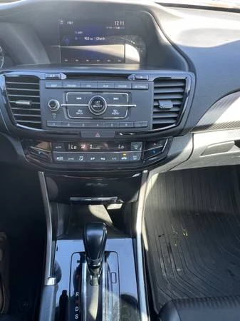 2016 Honda Accord 9th Gen - Image 12 of 19