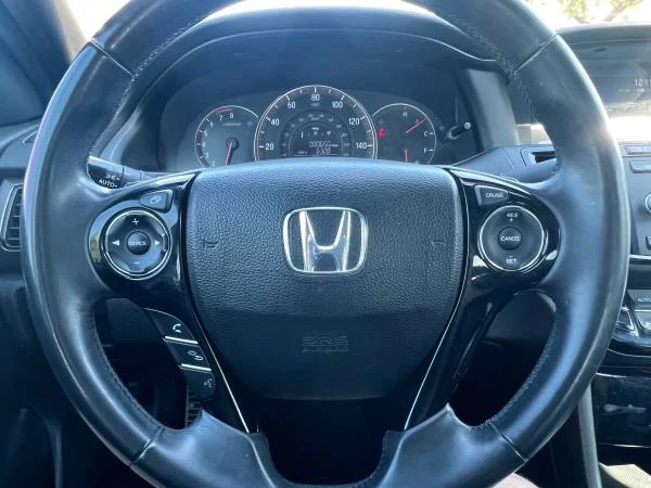 2016 Honda Accord 9th Gen - Image 13 of 19