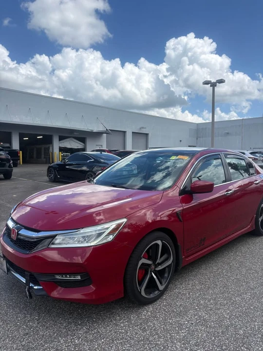 2016 Honda Accord 9th Gen - Image 2 of 7