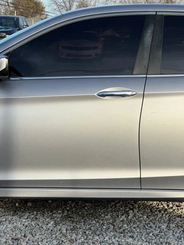 2016 Honda Accord 9th Gen - Image 5 of 19