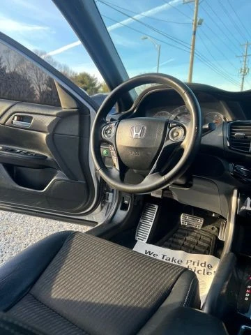 2016 Honda Accord 9th Gen - Image 15 of 19