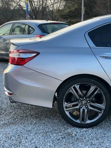 2016 Honda Accord 9th Gen - Image 10 of 19