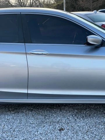 2016 Honda Accord 9th Gen - Image 11 of 19