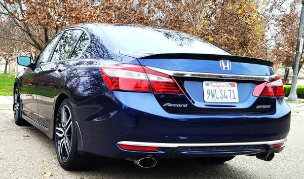 2016 Honda Accord 9th Gen - Image 6 of 10
