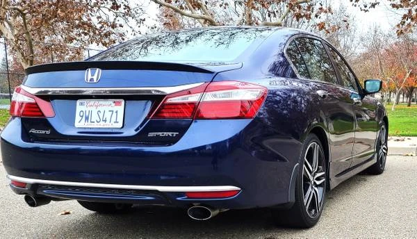 2016 Honda Accord 9th Gen - Image 5 of 10