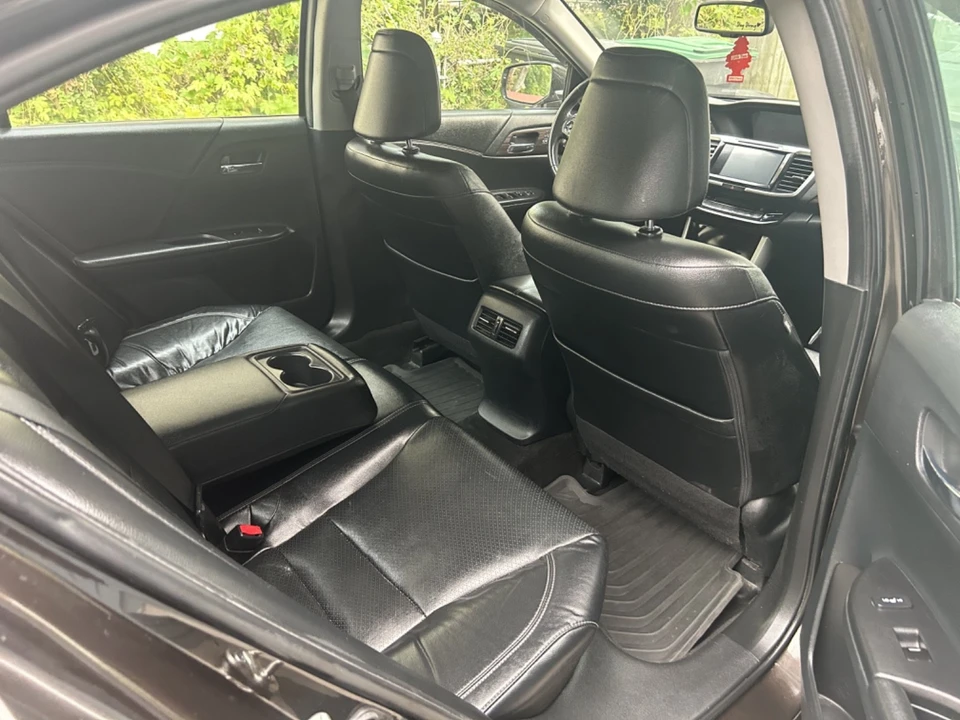 2016 Honda Accord 9th Gen - Image 10 of 14