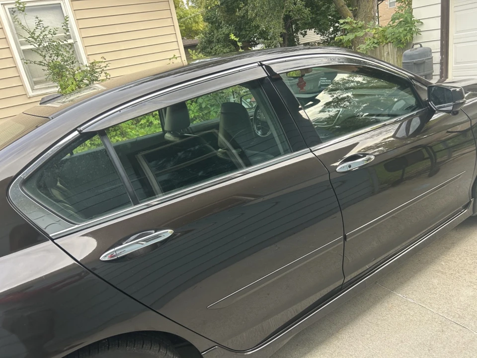 2016 Honda Accord 9th Gen - Image 8 of 14