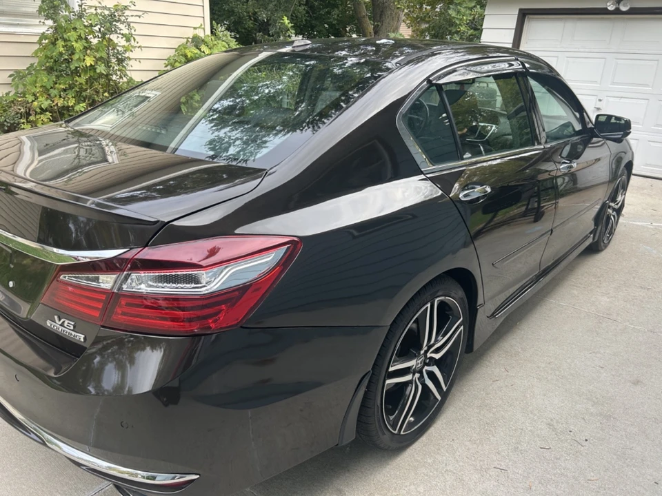 2016 Honda Accord 9th Gen - Image 14 of 14