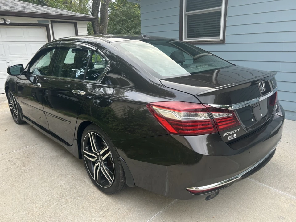 2016 Honda Accord 9th Gen - Image 6 of 14