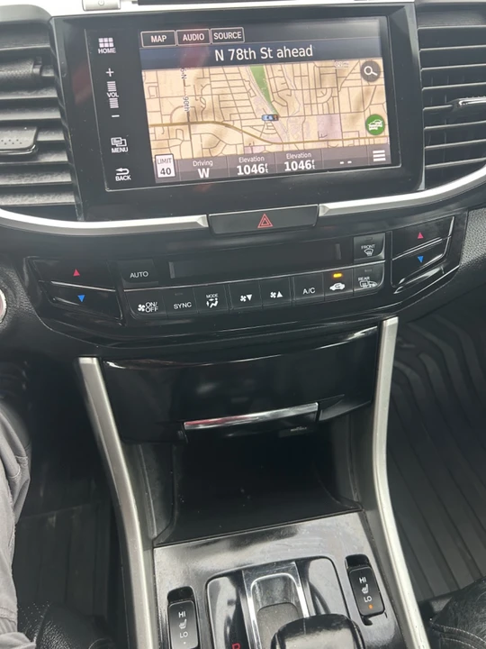 2016 Honda Accord 9th Gen - Image 9 of 14