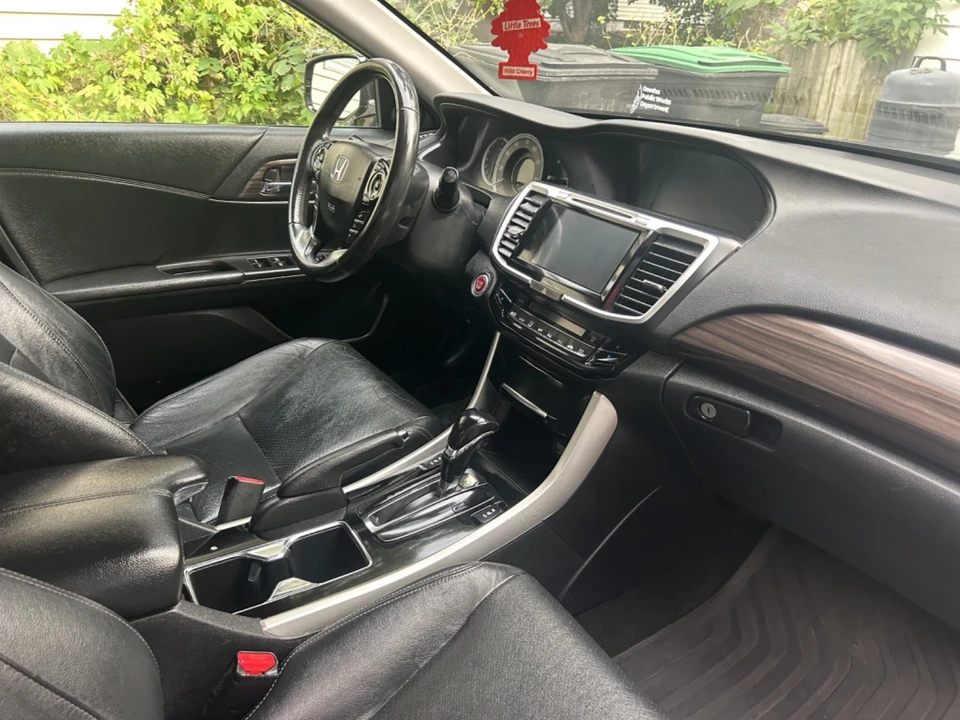 2016 Honda Accord 9th Gen - Image 11 of 14