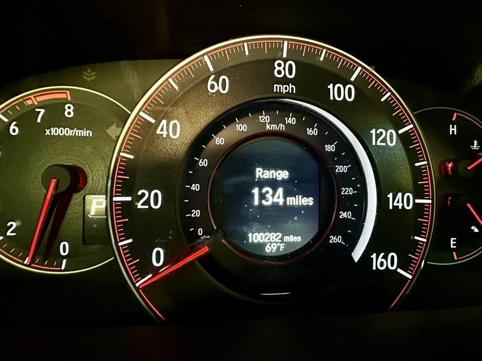 2016 Honda Accord 9th Gen - Image 15 of 16