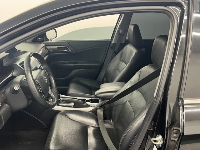 2016 Honda Accord 9th Gen - Image 7 of 7