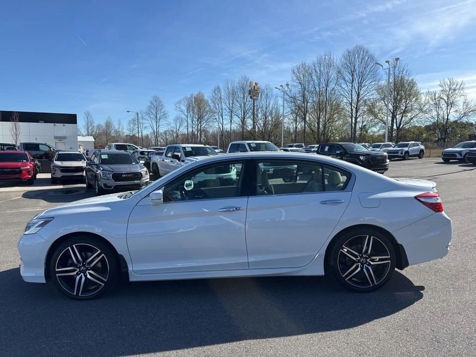 2016 Honda Accord 9th Gen - Image 2 of 21