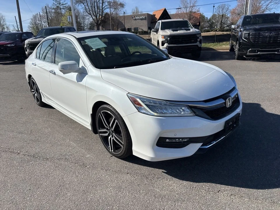 2016 Honda Accord 9th Gen - Image 7 of 21