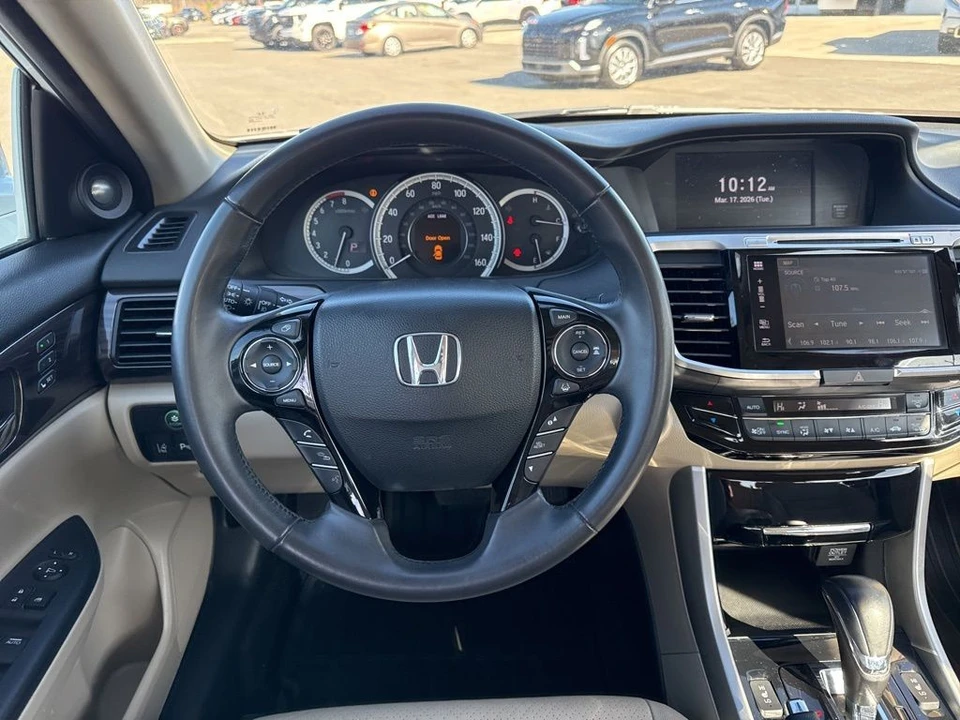 2016 Honda Accord 9th Gen - Image 16 of 21