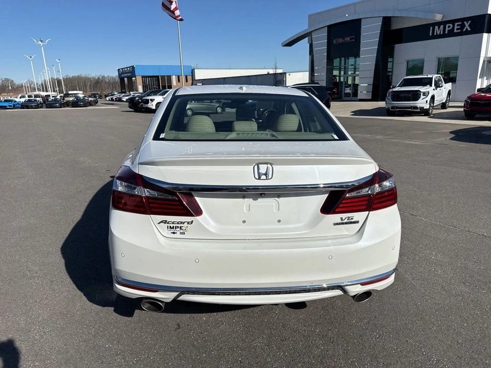 2016 Honda Accord 9th Gen - Image 4 of 21