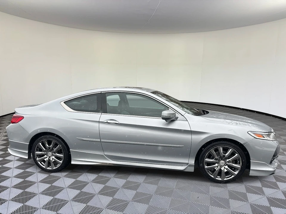 2016 Honda Accord 9th Gen - Image 2 of 21