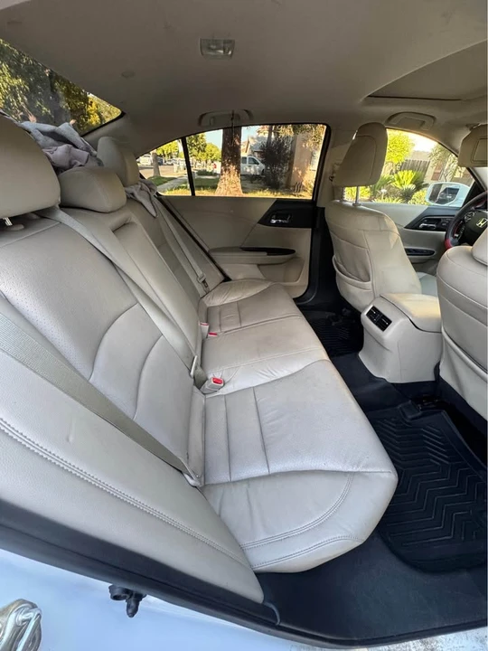 2016 Honda Accord 9th Gen - Image 9 of 15