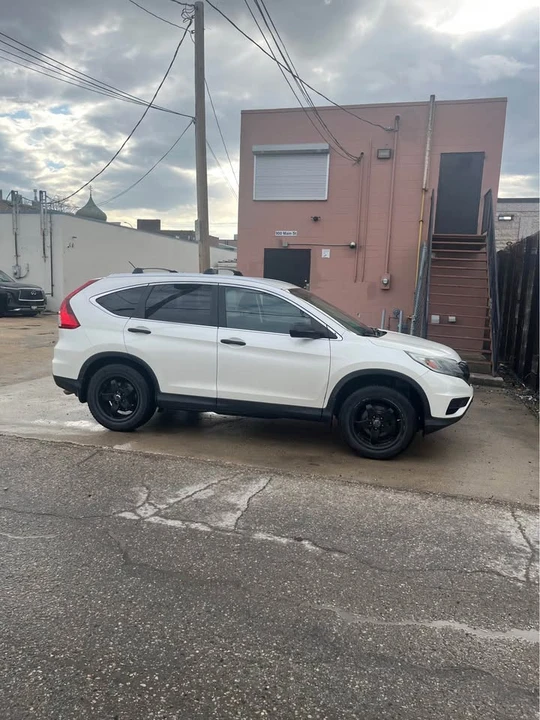 2016 Honda CR-V 4th Gen - Image 2 of 12