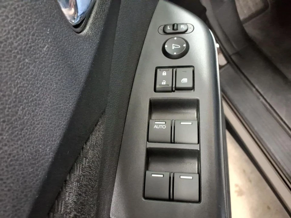 2016 Honda CR-V 4th Gen - Image 17 of 21
